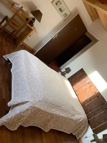 Logis Du à Alojamento de Acomodação e Pequeno-almoço 3*